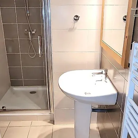 Apartment 4 Etoiles Aux Gets Avec 2 Chambres, Et Terrasses, Proche Centre Et Pistes De - Fr-1-598-6 Les Gets