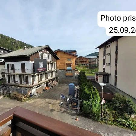 4 Etoiles Aux Gets Avec 2 Chambres, Et Terrasses, Proche Centre Et Pistes De - Fr-1-598-6 * Les Gets